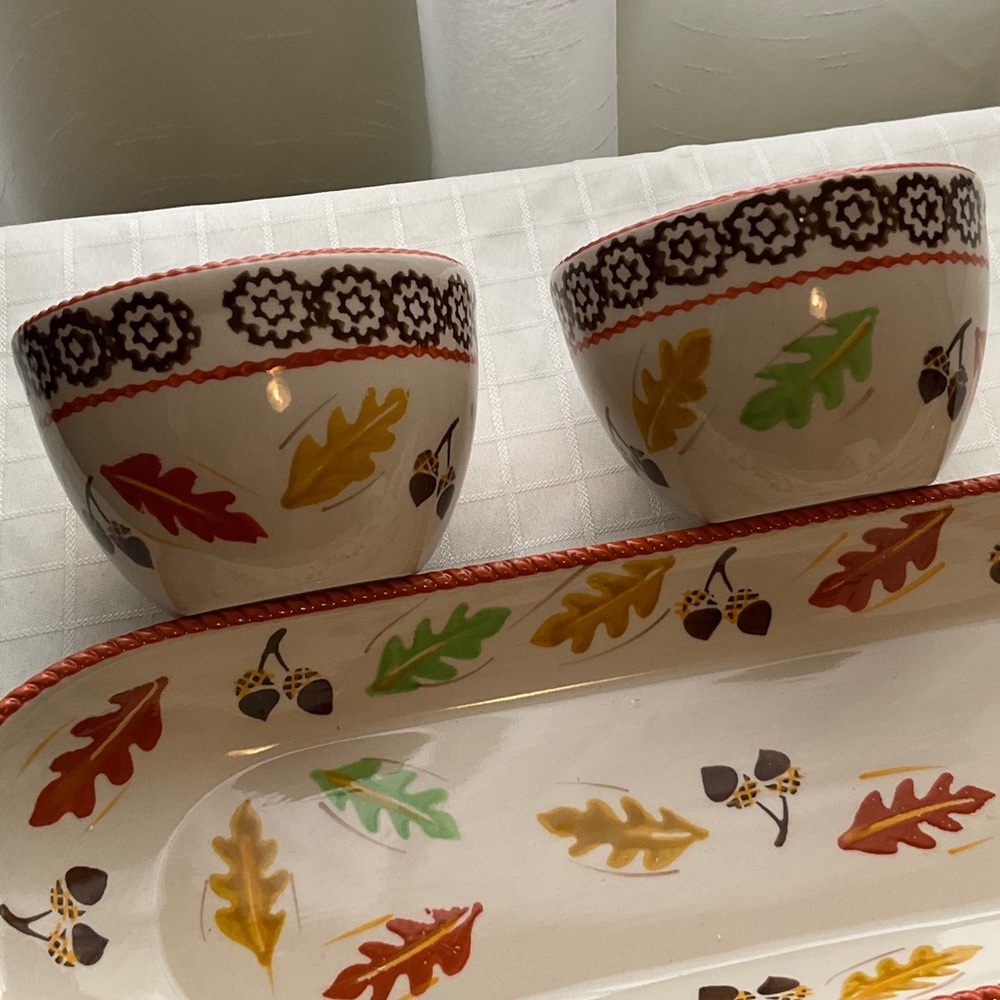 Leaf Pattern Serving Set - Picture 6 of 11